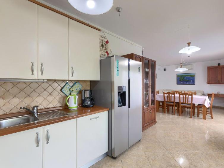 Apartment Matej Premantura Bagian luar foto