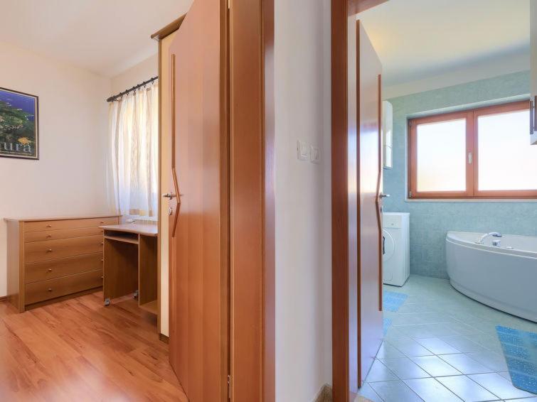 Apartment Matej Premantura Bagian luar foto